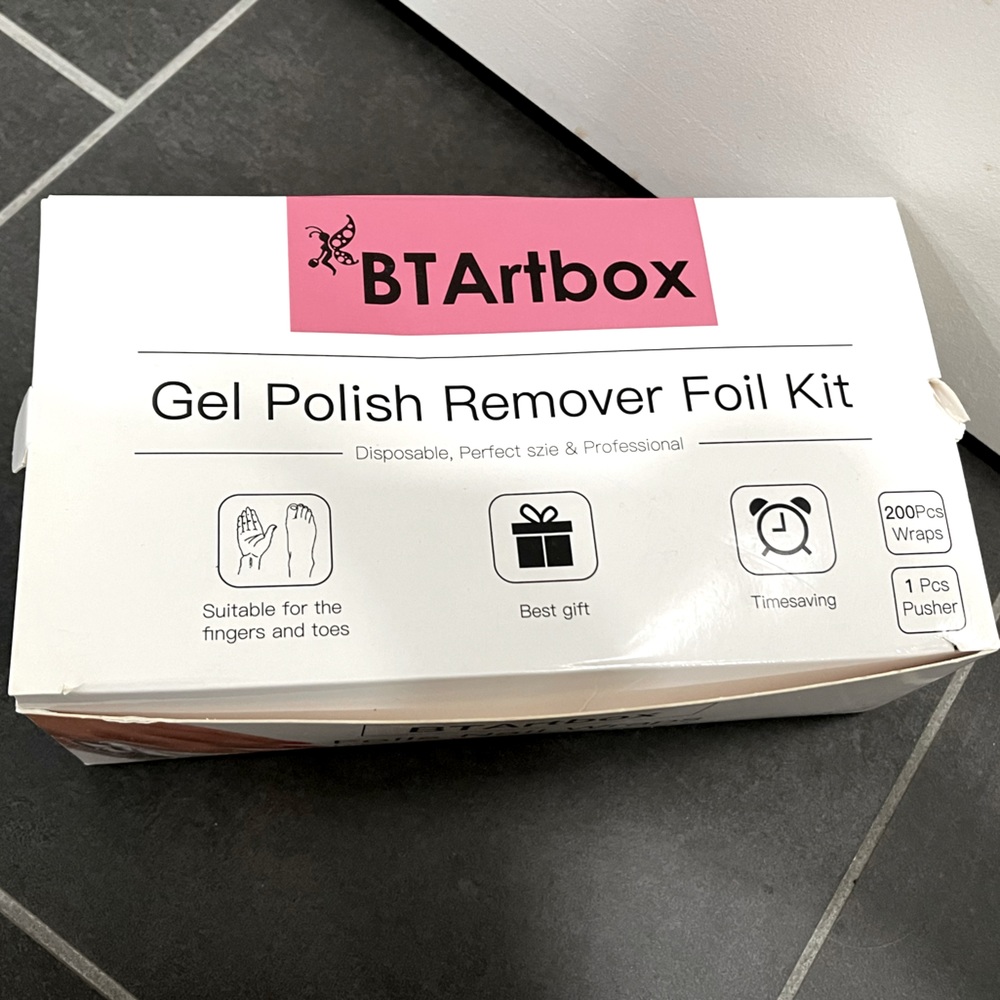 Gel Nail Polish Foil remover pads - approx 200pc